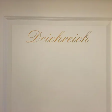 Faehrhaus Mitling Mark Мини-отель Westoverledingen