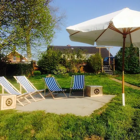 Faehrhaus Mitling Mark Мини-отель Westoverledingen